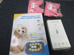 Educational Treat Tray, 2 Pet Harne...
