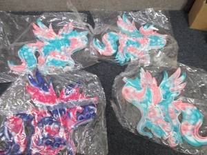 4 Unicorn Popit Toys...