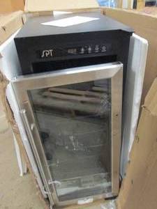SPT 33-Bottle Wine Cooler bottom do...