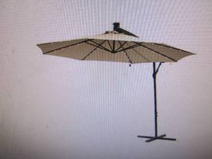 10 Offset Patio Umbrella with Sola...