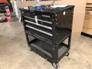 lot 2 image: Husky33 in. W 4-Drawer Mechanics Tool Utility Cart in Gloss Black customer return damaged  review pictures