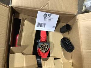 lot 83 image: Eureka Ultra Lightweight Vacuum open box customer return review pictures