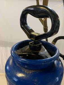 Chapin spray Cannister