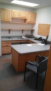 lot 62 image: Complete Office Upper, lower, Countertop and chairs.