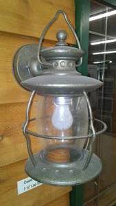 lot 67 image: Exterior Lights (2)