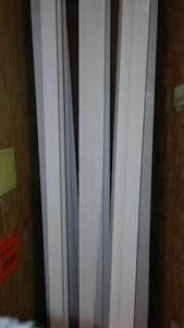 lot 500 image: Brickmold 10 Pcs. 20 Feet