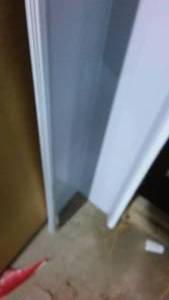 lot 515 image: White Metal And Corner Cap - 14 feet. Q-(4)