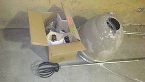 lot 553 image: (6) Large Mogul Base Bulbs And (3) Reflectors.
