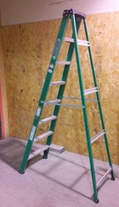 lot 590 image: Louisville Fiberglass Ladder.