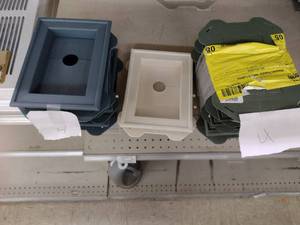 lot 119 image: Hose Block Mount (9).