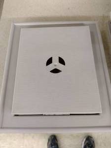 lot 121 image: Square Mount Beige Grey (7).