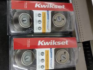 lot 155 image: Kwikset Double Deadbolt (2).