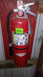 lot 688 image: Fire Extinguisher - 10-pound Loc BB