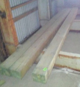 lot 689 image: (3) Timbers 6x6x10 Loc BB
