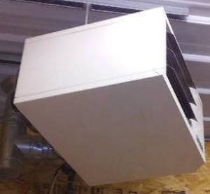 lot 745A image: Reznor natural gas heater with electric fan.