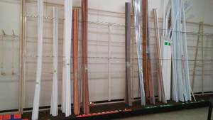 lot 802 image: 12 foot long rack