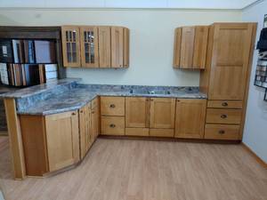 lot 407 image: Woodland Display Kitchen