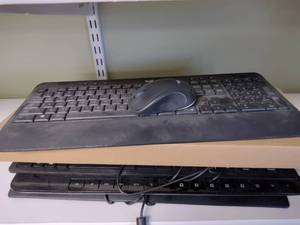 lot 450 image: Wireless and Wired Keyboards (6)