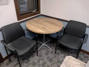 lot 826 image: Table with chairs (2)