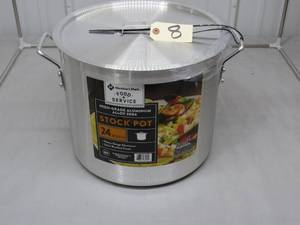 lot 8 image: Members Mark 24 Quart Stock Pan