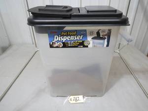 lot 42 image: Budeez Pet Food Dispenser 25lbs Unused