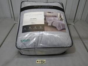 lot 46 image: Social Standard by Sanctuary Recycled Polyester Stripe Comforter Set Gray