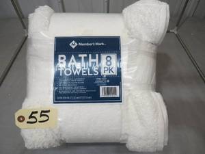 lot 55 image: Members Mark Commercial Hospitality Bath Towels, White (8 pk.)