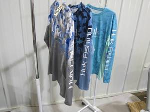 lot 80 image: 3 Piece Lot - HUK Performance Fishing Shirts - Medium