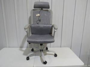 lot 86 image: Grey Office Chair with Lower Back Massage - Assembled