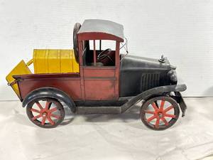 1928 Metal Collectors Car