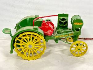 Ertl Waterloo Boy Farm Tractor 116