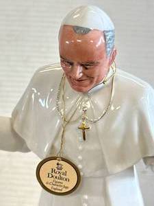Pope John Paul III Royal Daulton Figure 10 Inches Tall
