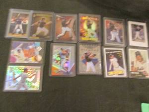 12 Assorted Mike Piazza Cards-doubl...