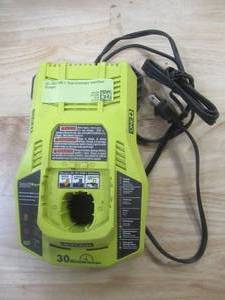 Ryobi P117 One 18 Volt Dual Chemistry IntelliPort Lithium Ion and NiCad Battery Charger (Battery Not Included, Charger Only)
