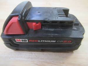 Milwaukee M18 18-Volt Lithium-Ion Compact Battery Pack 2Ah