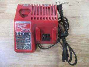 Milwaukee M12 and M18 12-Volt18-Volt Lithium-Ion Multi-Voltage Battery Charger