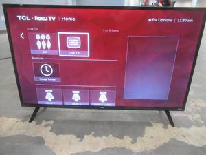 lot 11 image: TCL - 40 Class 3-Series Full HD 1080p Smart Roku TV 40S355