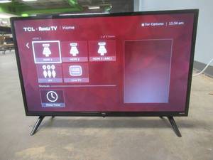 lot 15 image: TCL - 32 Class 3-Series HD 720p LED Smart Roku TV Model32S355