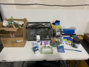 lot 11 image: Aquarium and Accessories