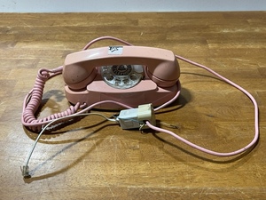 lot 24 image: Vintage Bell Telephone The Princess