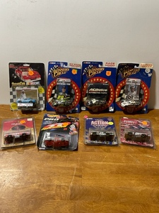 lot 36 image: Collectible Toys