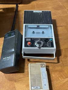 lot 62 image: Large Lot of Radios and Electronics