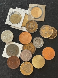 lot 21 image: Lot of Tokens