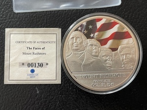 lot 25 image: Mount Rushmore Commemorative
