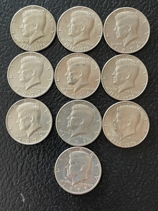lot 30 image: Kennedy Half Dollars