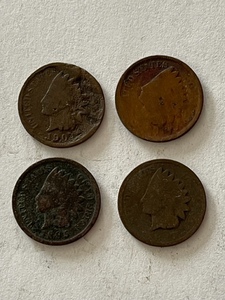 lot 34 image: 4 Indian Head Cents