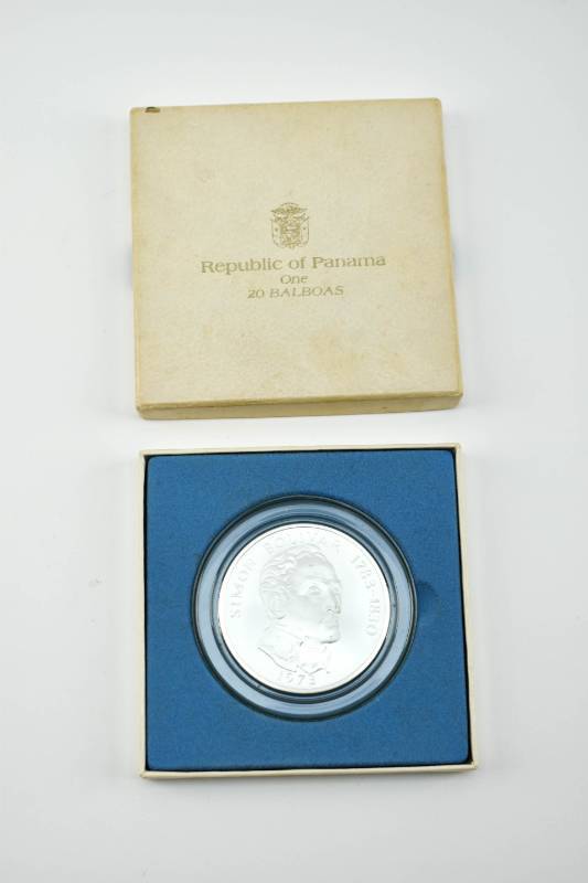lot 94 image: Large 1973 Simon Bolivar Panama 20 Balboas .925 Sterling Silver Proof Coin