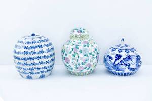 lot 61 image: 3 Chinese Porcelain Ginger Jars