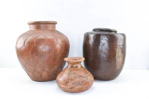 lot 64 image: 3 Vintage Antique Ceramics of Unknown Origin