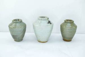 lot 73 image: 3 Chinese MingQing Ceramic Vases from Shipwrecks
